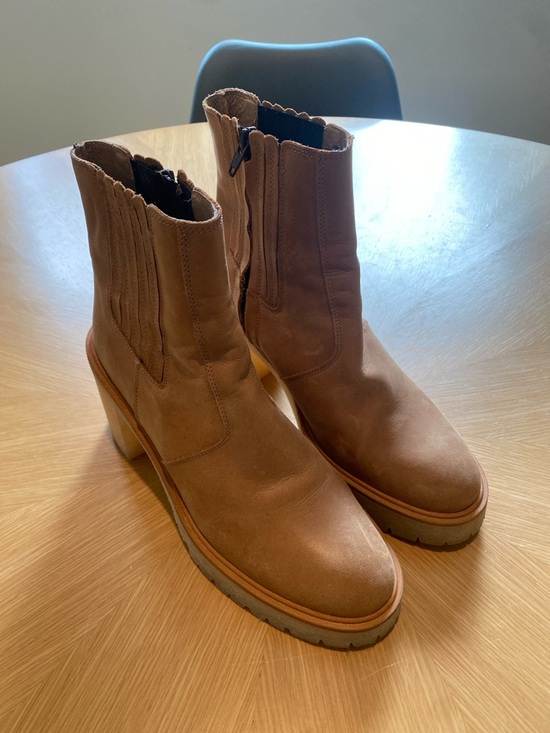 Free People Shoes - Free People James Chelsea Boots